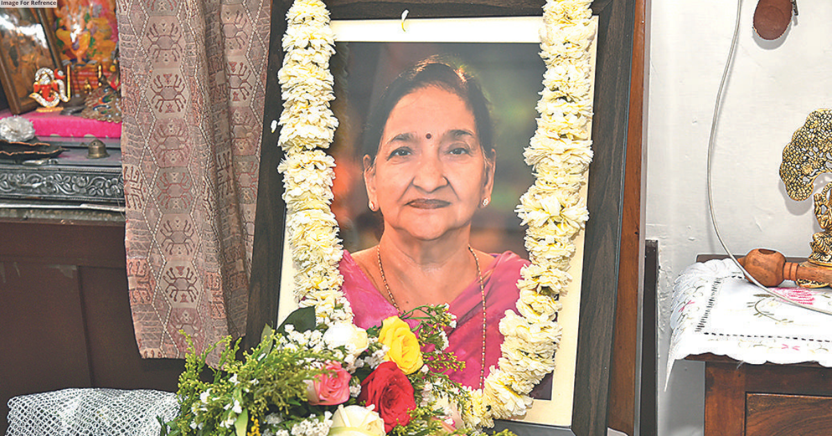 Several bigwigs pay tributes to late Shakuntala Gupta in condolence meet